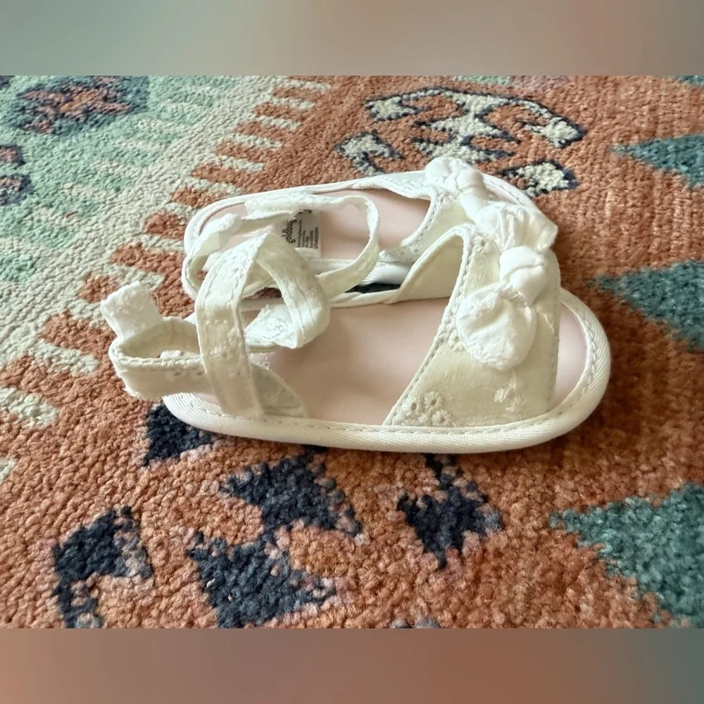 Goldbug|Baby girl white eyelet lace summer sandals with bow,6-9 months•••Girly